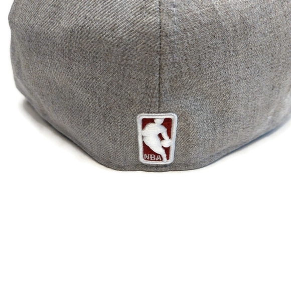 59Fifty New Era Size 7 1/4 Cleveland Cavaliers Fitted Hat Low Profile Cap - Picture 4 of 7
